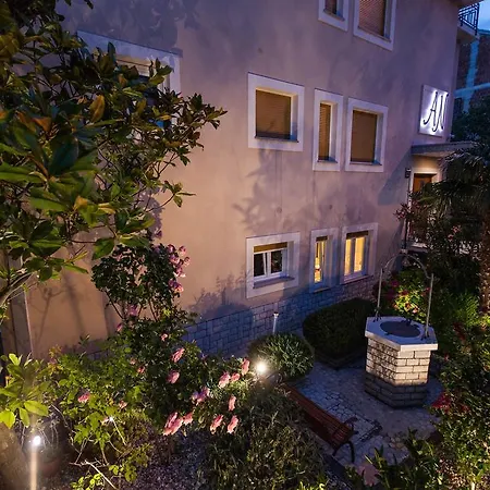 Apartment Anikol *
