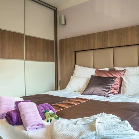 شقة Anikol سيلتسي