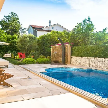 Apartament Anikol *